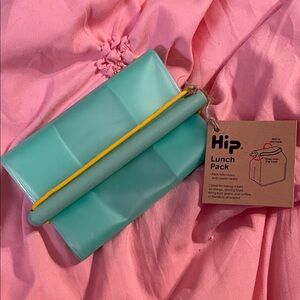 Hip Lunch Pack in Teal and Yellow